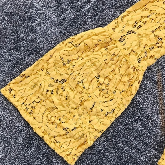 VILA Yellow Lace Long Bell Sleeve Blouse M NWOT - Picture 3 of 16